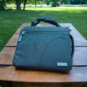STM Blazer XS Padded Tablet IPad Bag Up to 11" Crossbody Tote Padded 11" x 9" NW